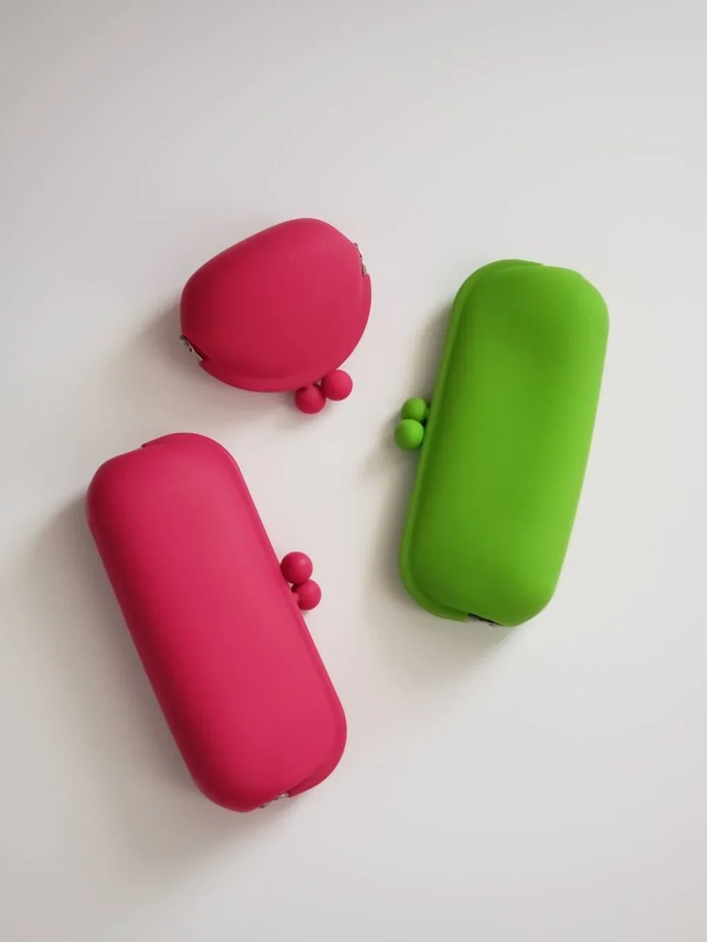 p+g design Japan 3pc Silicone Kiss Lock Pouch Bundle Purse Organizer Set